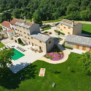  Ferienhaus Poropati, Groznjan, Istria - Luxury Countryside Estate For Up To 19 Persons - Large Pool Of 80m2 With Kids Section